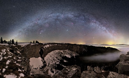 Mléčná dráha nad Švýcarskem. Zdroj: Stephane Vetter.